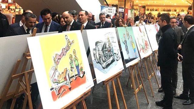 ‘Organ Bağışı Karikatür Sergisi’ Samsun Piazza’da açıldı